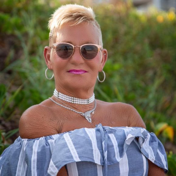 Meet your Posher, Jayner - Picture 1 of 1